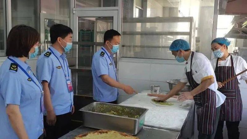 成都火锅底料加盟代理：价格之外，你该关注的那些事儿**